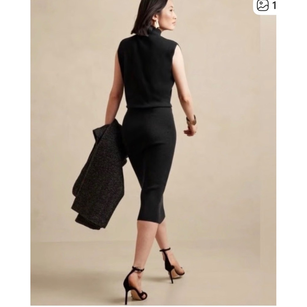 Banana Republic Black Giulia Mock Neck Midi Sweater Dress minimalist Size L‎